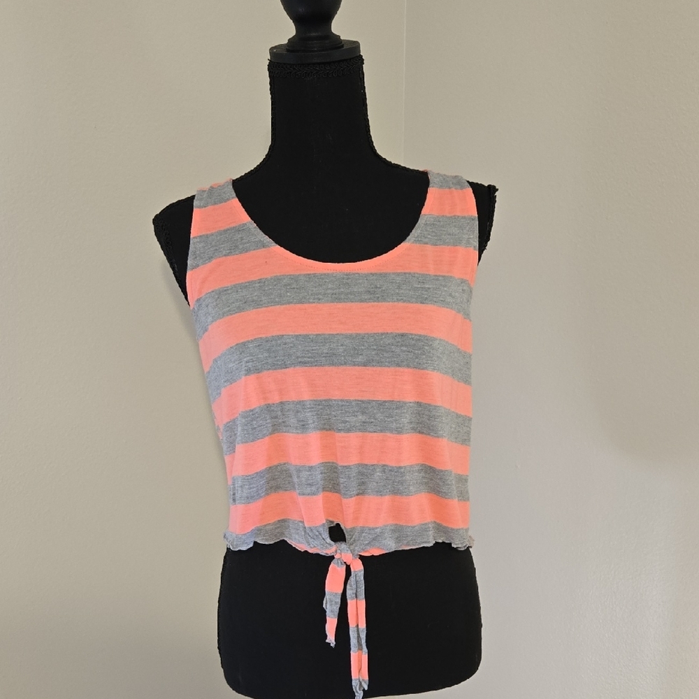 Striped Charlotte Russe Gray and Pink Women's Cropped Tank Top